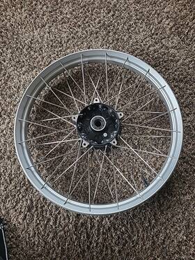 2b009700 Aprilia Tuareg 660 Front Spoked Wheel Alloy Rim 2.15x21 Silver