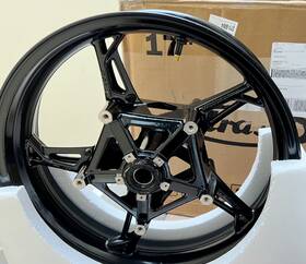 Wr018 Arashi 17 Inch Front Wheel Rim For Bmw S1000r S1000rr S1000xr 2019 2020 2021 2022 2023 2024