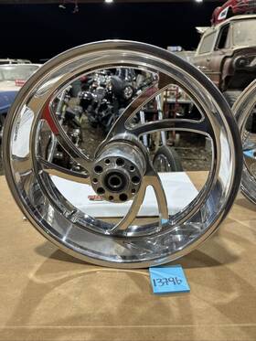 493877 Big Dog Harley American Iron Horse Chopper 18 Inch X 5.5 Rear Mag Wheel Wide Tire