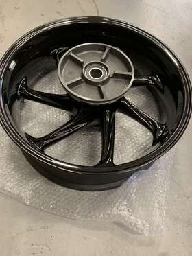 36317925438 Bmw M1000rr 2020 Rear Carbon Fiber Wheel Used