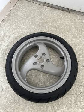 00g1210951 Derbi Gp1 2002 Front Wheel Genuine Oem 00g1210951 Derbi Gp1 2002 Front Wheel Genuine Oem