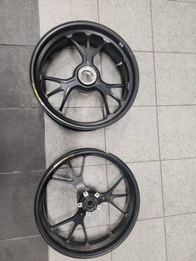 D254.05 Ducati Forged Marchesini Wheelset 17 Inch