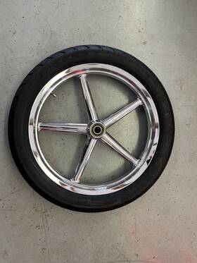 D421f Dunlop 2008 Harley Rocker-c Fxcwc Front Wheel With New Tire Raised Spot Read Bend