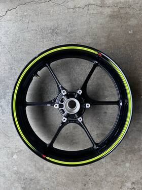 17-24gsxr1000fw Enkei 2017 - 2024 Gsxr 1000 Front Rim Straight