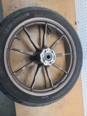 0026200 Harley-davidson Fxlrs Front Wheel With Tire