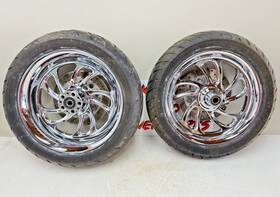 023551 Harley-davidson 2007 Softail Fatboy Alcoa 17 Inch Front Rear Wheel Chrome Turbine Blade Rims