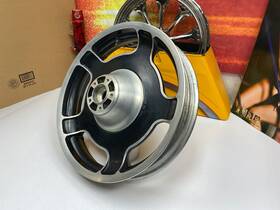 18903 Harley-davidson 09-23 Touring Tri Glide Trike Ultra Street 17x3 Front Wheel Oem