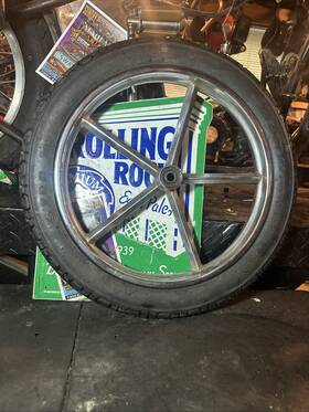 2307 Harley-davidson Chopper Ironhead Sportster 17 Inch 3.00 Hd Chrome 5 Spoke Invader Wheels