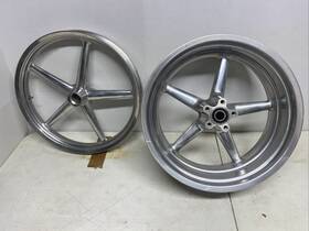 2570-50 Harley-davidson Wheels Pair Oem 2008 09 10 11 Rocker Fxcw Fxcwc Aluminum