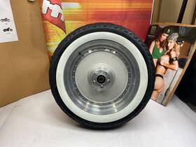 30937 Harley-davidson Oem 00-06 Fatboy Softail Solid 16x3 Front Wheel
