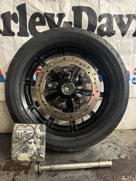 40464 Harley-davidson 09-23 Touring 17 Inch X3 Impeller Front Mag Wheel With Tire And Dual Rotors Nice