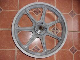 41037 Harley-davidson 40995 1977 Ironhead 7 Spoke Rear Wheel Rim 18 Inch Morris Oem