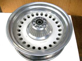 41092-07 Harley-davidson Oem 2007 Fatboy Softail 17 Inch X 6.00 Used Rear Mag Wheel