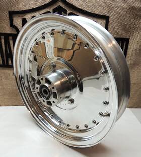 41313-04 Harley-davidson Oem 2005 Cvo Fatboy Flstfse Rear Wheel 16x3 Polished Aluminum Center Line