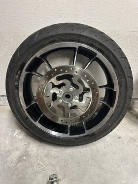 41370 Harley Davidson 09-23 Touring Rear Enforcer Wheel Rim 18 Inch X5 Oem With Tire And Rotor