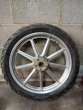 4175202 Harley-davidson Sportster 9 Spoke Wheel Silver