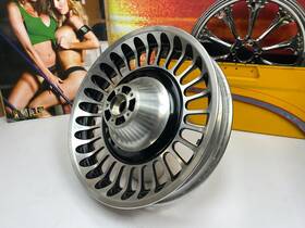 Harley-davidson 42195-10 18807 09-23 Touring Contrast Polished And Black Knuckle Wheel Rim 17x3 Inch Front