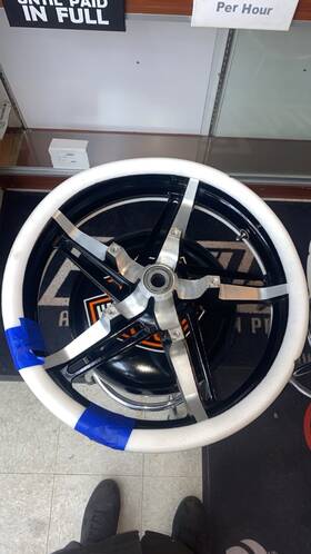 43301047 Harley-davidson 2024 Road Glide Front Wheel