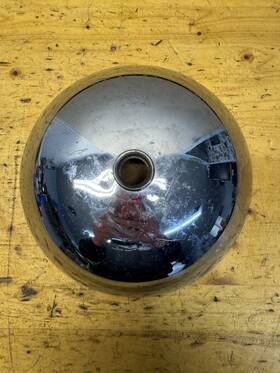 43304-73 Harley-davidson Fl Shovelhead Front Wheel Hub Cover Cap Oem