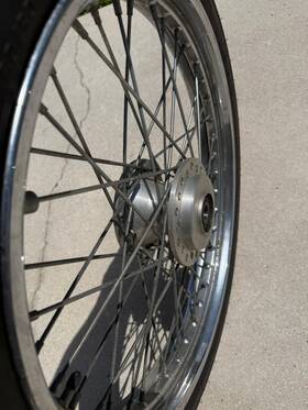 Harley-davidson 43557-00a Front Wheel 21 Inch X 2.15 Fxd Dyna 00-03 Sportster 00-07