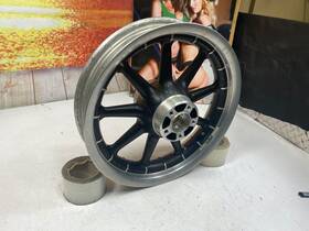 43788 Harley-davidson Oem 02-08 Touring Black 9 Spoke Wagon 16x3 Inch Rear Wheel