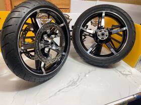 45728 Harley-davidson Oem 09-25 Touring 2024 Street Glide Front And Rear Wheels Tires Rotors
