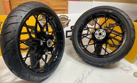 45730 Harley-davidson Oem 09-24 19 Inch And 18 In Touring Front Rear Prodigy Rims Wheels Nice