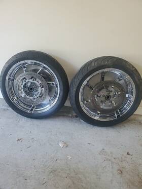 47951-10 Harley-davidson 2011 Road Glide Cvo Wheels Agitator Chrome F 18x3.5 R 18x5