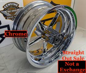 Harley-davidson 48227 Fxcwc Fxcw Rocker C Oem Genuine Rear 18 Inch X8 Chrome Wheel