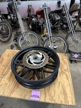 67893-16 Harley-davidson Rear Paperclip Mag Wheel Sportster Dyna Fxr 18 X 4.25 Blem Roadster Oem