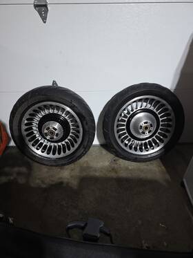75r-0004911 Harley-davidson 2011 Roadglide Stock Rims And Tires