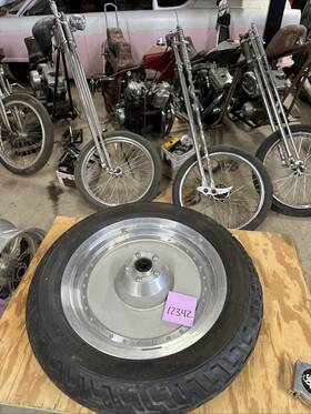 Harley-davidson 7989-91 Timken Bearing Fatboy 1999 Older Front Wheel Cast Mag 16 Inch Solid Disc Alum