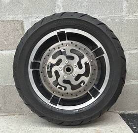 E16x5.0mt Harley-davidson Original Tire - Enforcer Good Tread With Brake Disc