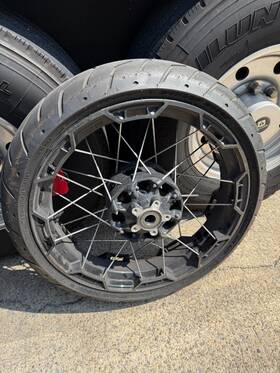 Fugitive-a2 Harley-davidson Take Off Wheel 19 Inch Cvo Fugitive Wire Spoke Tire Abs Tpms #a2