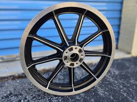 Harley-davidson Pn40995-78 1979 Xl Xlcr Fxr 18 Inch 9 Spoke Rear Wheel