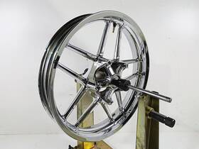 43300079 Harly Davidson 2013 Harley Vrscf Muscle Rod 19x3 Chrome Front Wheel Rim - Dent