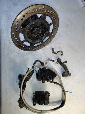 197273838 Honda 1983 Xr500r Front Wheel Hub Brake Calipers Disc Axle Parts Lot