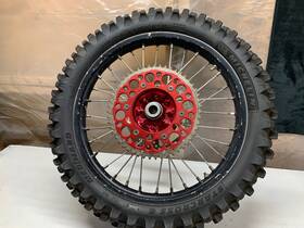42650-men-a60 Honda 2004-2012 Crf 250r/450r Rear Wheel Assembly Used Red And Black