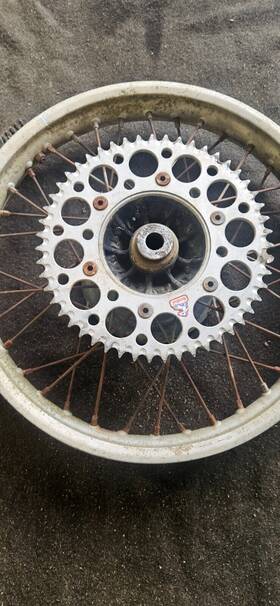 426a5-ks6-000 Honda 1986 Cr125r Oem D.i.d 18x1.85 Complete Rear Wheel Rusty
