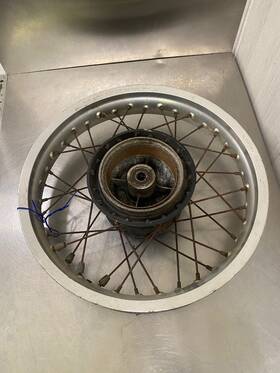 42701-mg2-013 Honda 1987 Xl 250r Rear Back Wheel Assembly #2 17x2.5