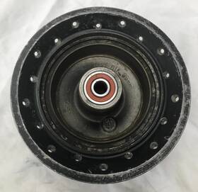 44601-gc4-830 Honda Cr80 Front Wheel Hub 1985 Oem Used Part P/n