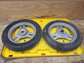 44650-gk8-000za Honda O.e.m. Spree Nq50 84-87 Front And Rear Wheel Assembly