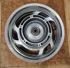 44650-mby-670 Honda Gl1500c Gl1500ct Valkyrie Stock Rear Wheel