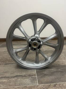 44650-mkc-a1 Honda 2018 -25 Goldwing Front Stock Silver Oem Wheel 44650-mkc-a1 Honda 2018 -25 Goldwing Front Stock Silver Oem Wheel