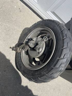 44710-hc4-305 Honda 1985 Elite 150 Front Tire And Rim