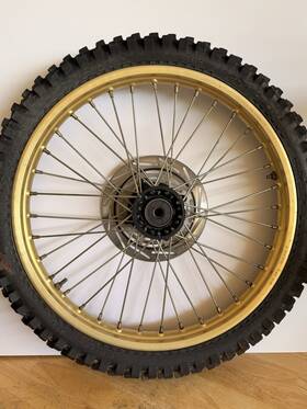 Honda 86 08 09 Original Cr500 Front Complete Wheel With Axle Dust Cap Spacer