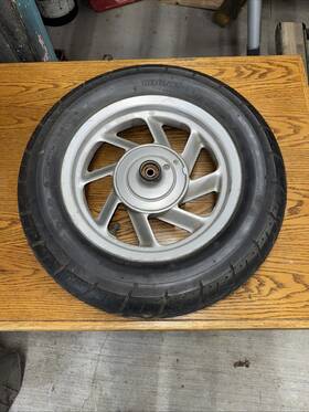 J12xmt2.50 Honda Helix Cn250 2001 Oem Front Wheel And Tire