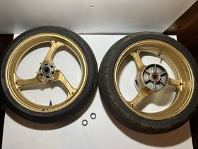 Cxmtc.00 Honda J17m/cxmtc.00 2004 Cbr 1000rr Wheel Set Spray Painted Needs Tires Oem