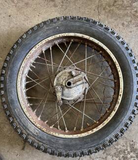 15-3.25 Indian 1973 Se-74 Super Enduro Dirt Bike Motorcycle Rear Wheel And Tire