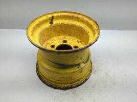 Am136139 John Deere 17-23 Gator Hpx615e Wheel Rim 11x8.00 A